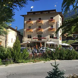 Hotel Zebrù