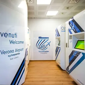 Resting Pods - Zzzleepandgo Vrn Verona Airport Capsulehotel Caselle Di Sommacampagna